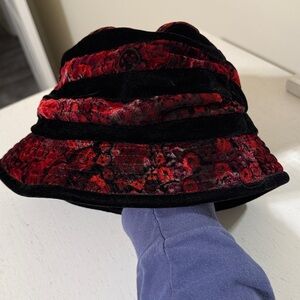 Vintage Scala Collezione Women’s Red and Black Velvet Bucket Hat / One Size